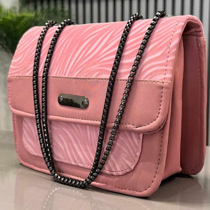 Luxury Women’s Shoulder Bag in Pink Faux Leather for Casual, Work, and Formal Use Elegant faux leather shoulder bag